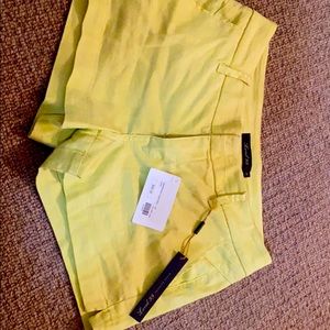 Level 99 yellow mina linen shorts- NWT- size 25